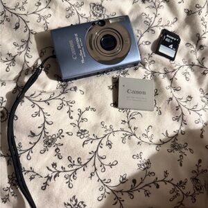 Canon PowerShot SD790 IS Digital Camera - Gray